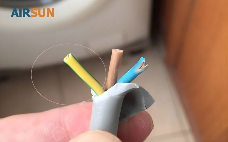 Nguồn điện bị ngắt khiến máy không hoạt động được