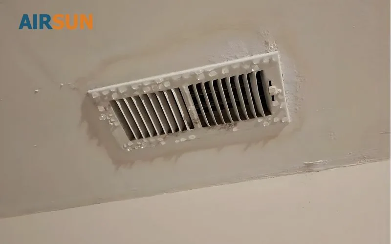 Nước đọng lại ở cửa cấp gió
