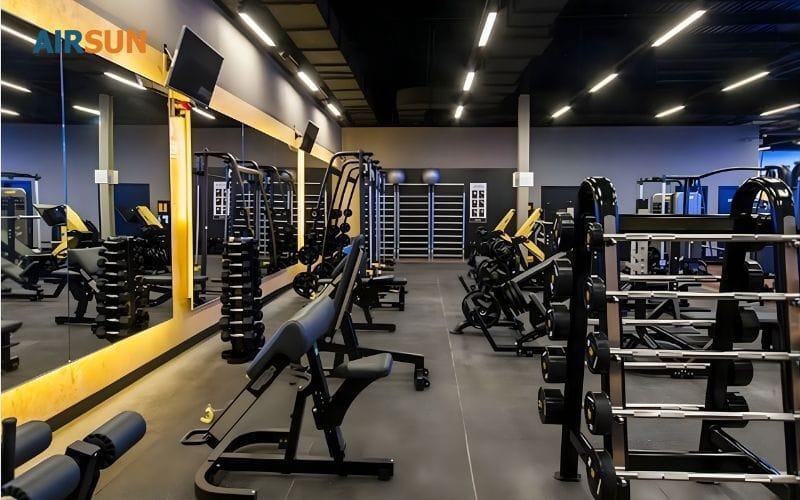 Ít có phòng gym không gian mở