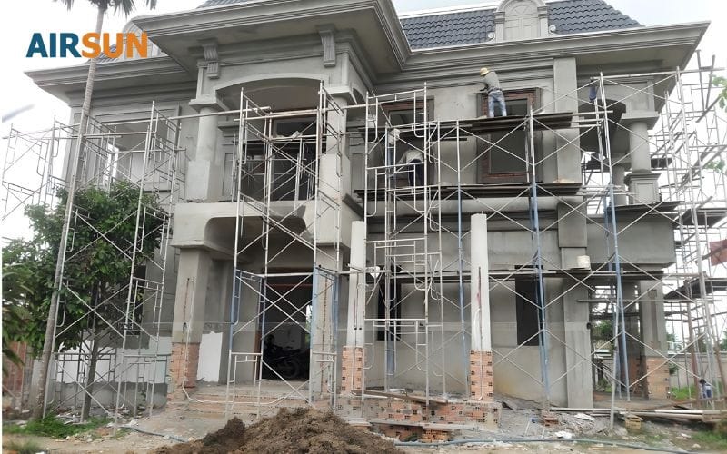 Biệt thự thô có nhiều không gian để lắp đặt máy