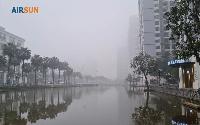 Thành phố chìm trong màn bụi mịn